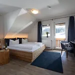 فندق Thaelerhaeusle Mit Schwimmbad 4*