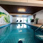 Thaelerhaeusle Mit Schwimmbad