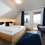 فندق Thaelerhaeusle Mit Schwimmbad