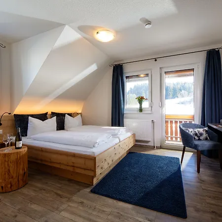 Thaelerhaeusle Mit Schwimmbad Hotel