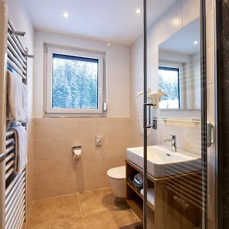 Hotell Thaelerhaeusle Mit Schwimmbad