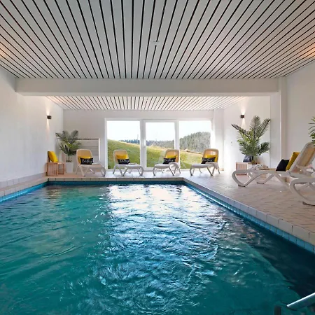 Thaelerhaeusle Mit Schwimmbad Szálloda 4*