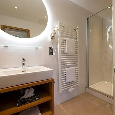 Thaelerhaeusle Mit Schwimmbad Hotel